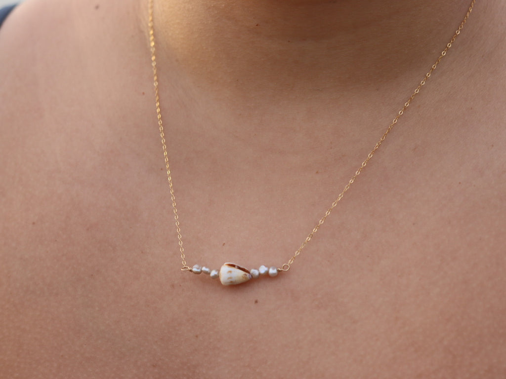 Lavender Shell Bar Chain